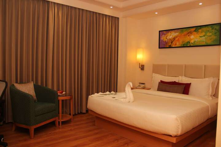 Room 6 of 34
