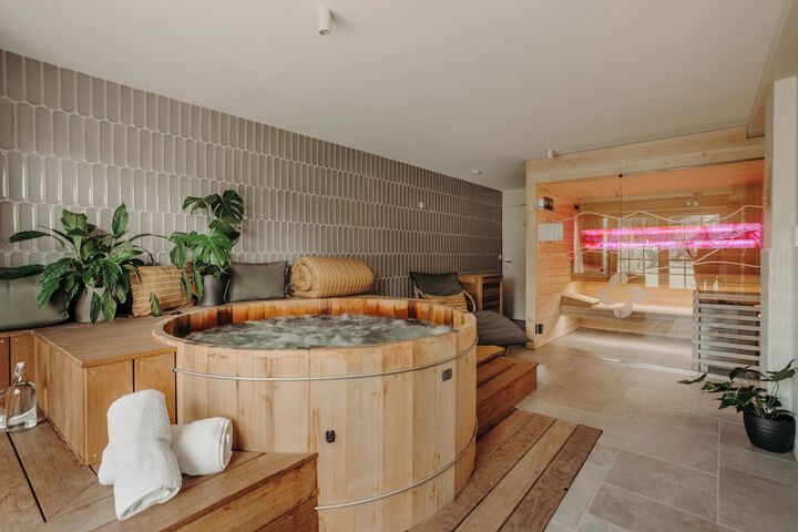 Spa 51 of 73