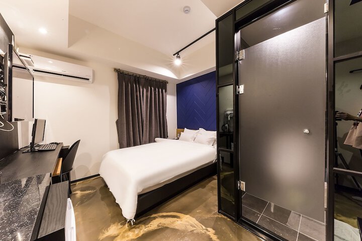 Room 19 of 43