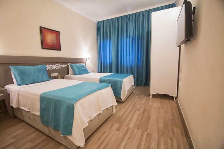 Room 4 of 51