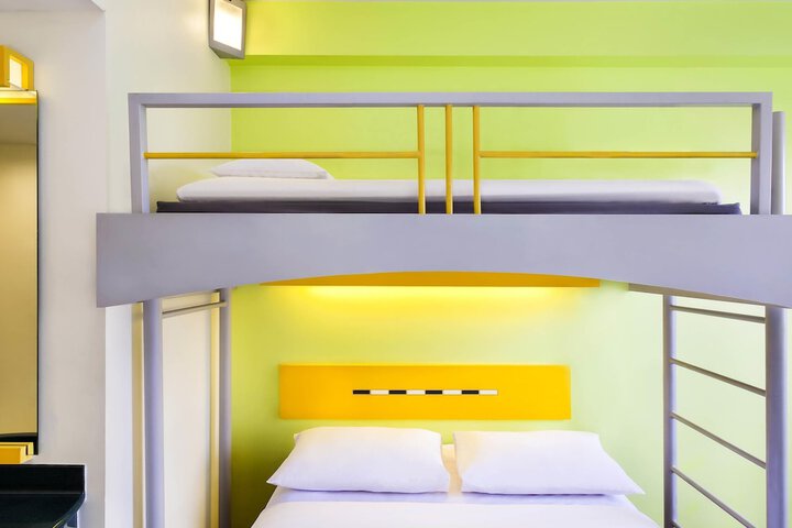 Room 5 of 19