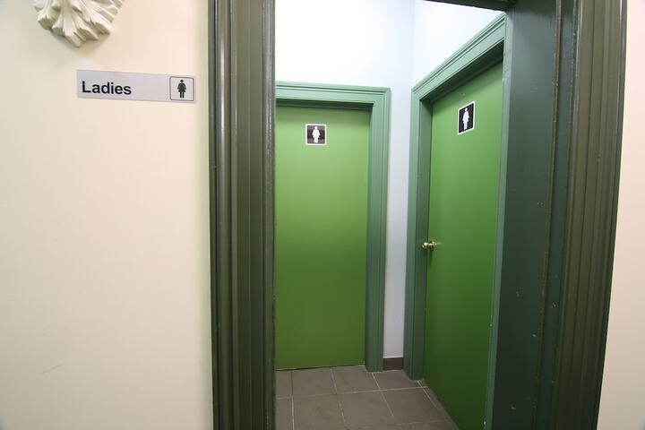 Ballroom/Hall 37 of 44