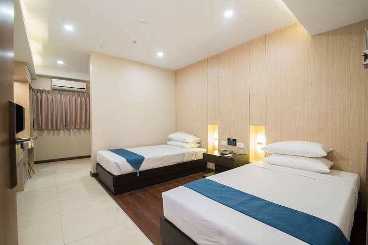 Room 14 of 31