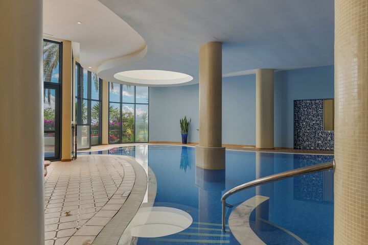 Pool 122 of 411