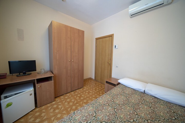 Room 15 of 51