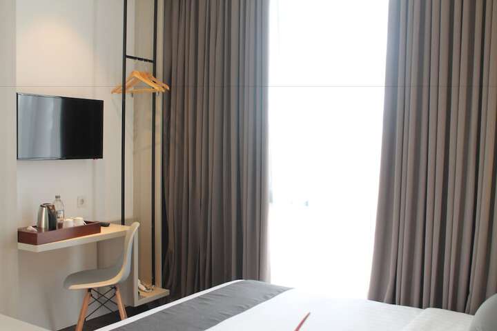 Room 11 of 23