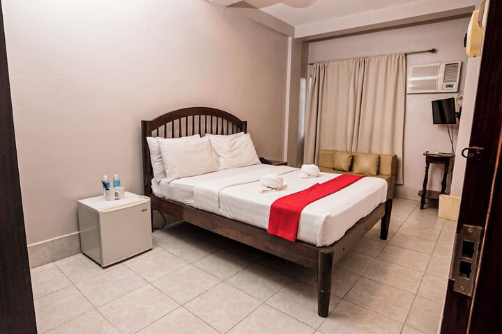 Room 12 of 73