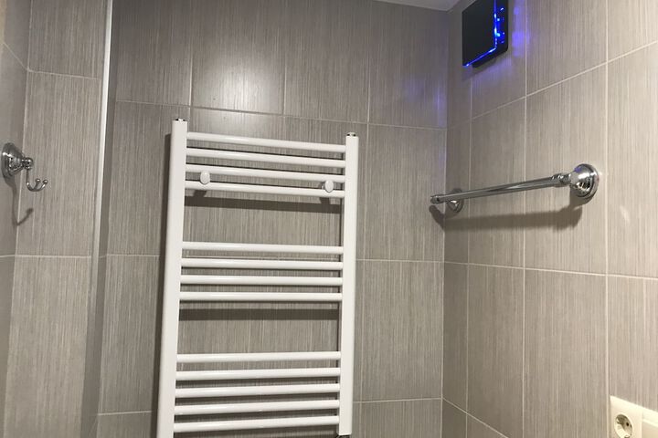 Room 11 of 72
