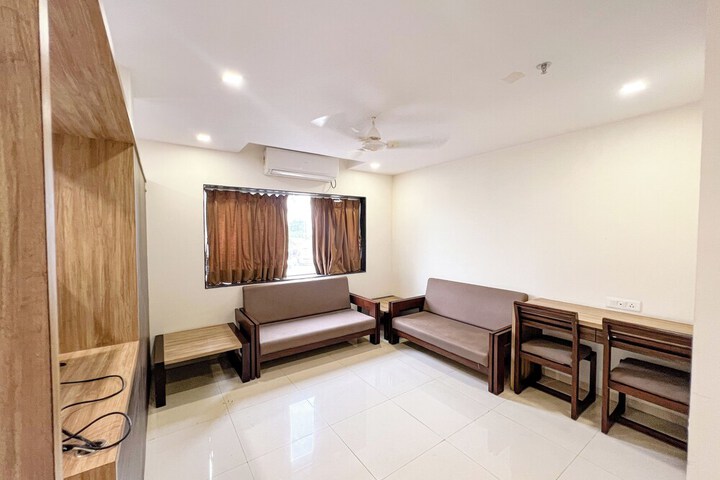 Room 19 of 33