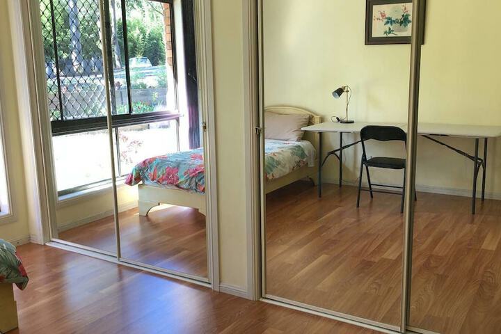 Room 9 of 42