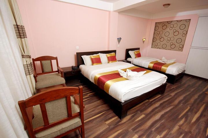 Room 4 of 17