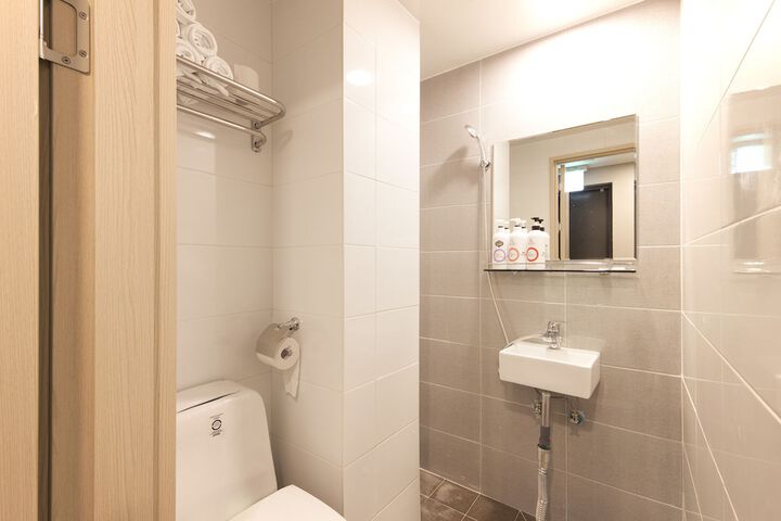 Room 25 of 44