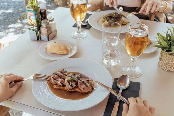 Dining 94 of 100