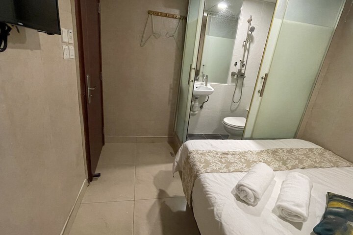 Room 88 of 195