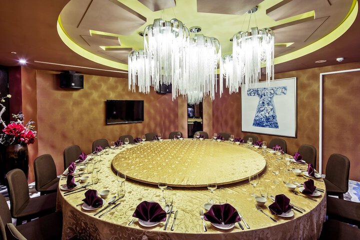 Dining 53 of 63