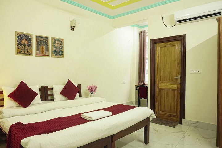 Room 14 of 44