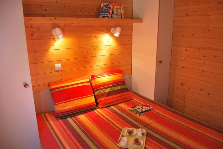 Room 11 of 51