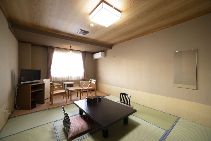Room 2 of 55