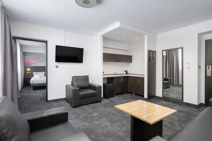 Room 70 of 139