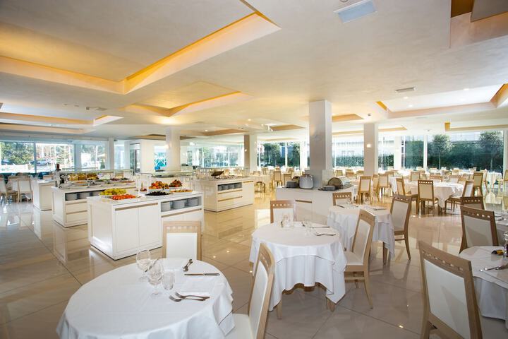 Dining Photos