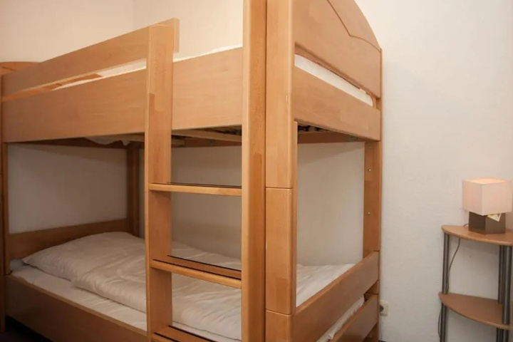 Room 7 of 11