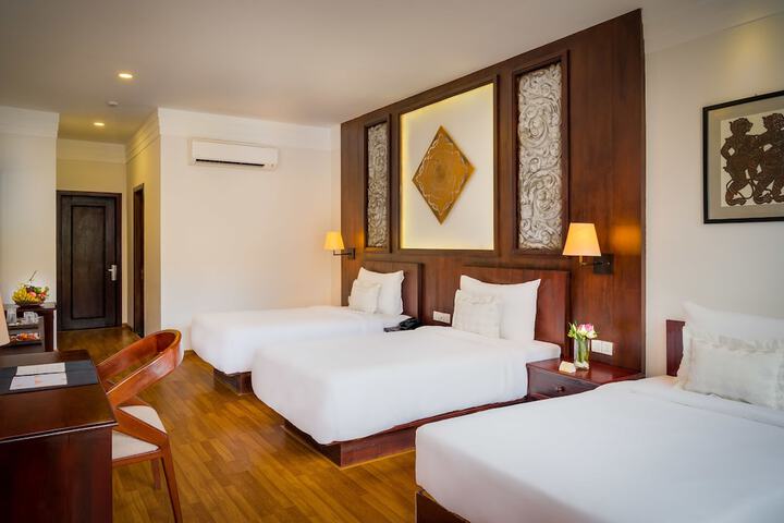 Room 34 of 107