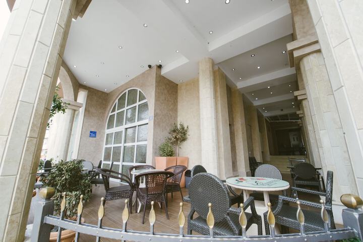 Hotel 103 of 103