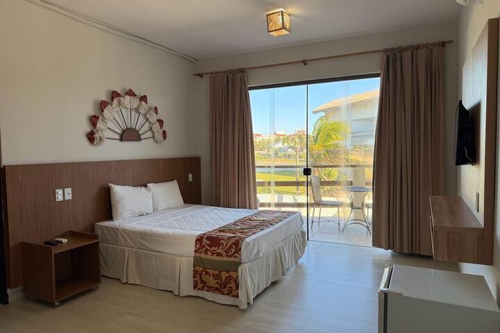 Room 28 of 102