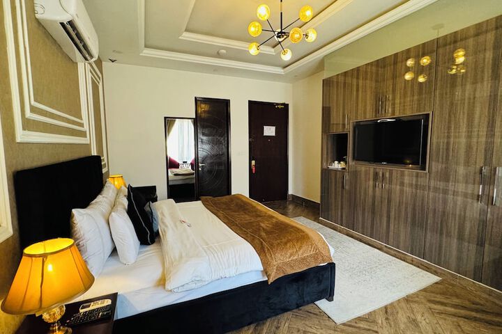 Room 21 of 67