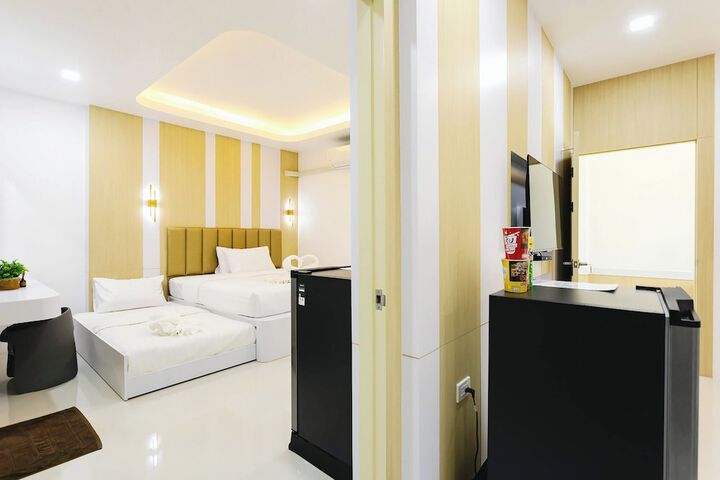 Room 63 of 154