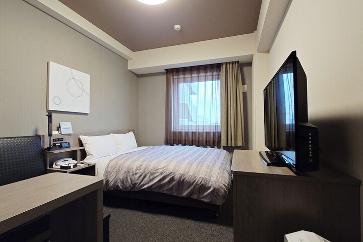 Room 6 of 30