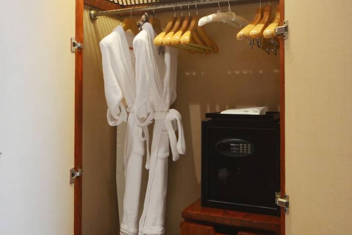 Room 16 of 49
