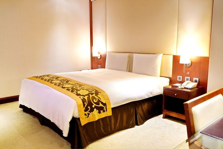 Room 7 of 38
