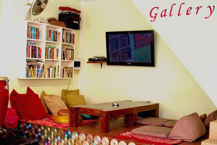 GALLERY DORMITORY