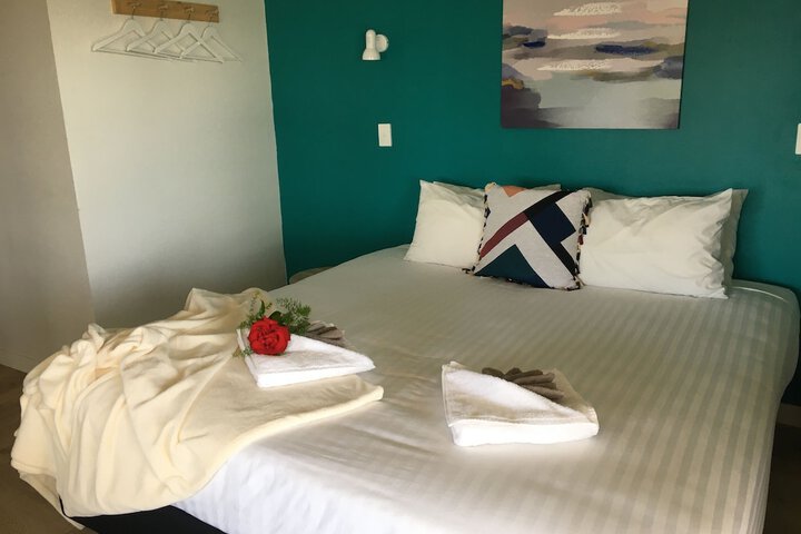 Room 13 of 141
