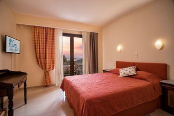 Room 15 of 36