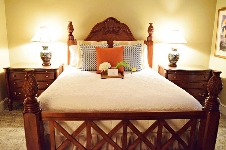 Room 105 of 227
