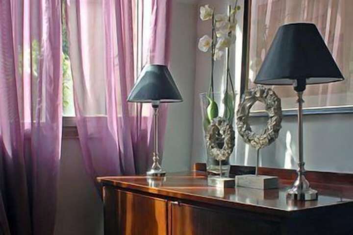 Room 6 of 24