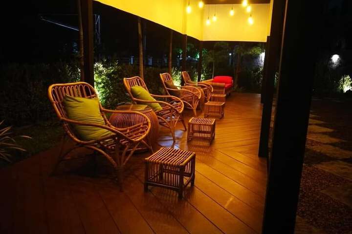 Hotel Exterior 76 of 79