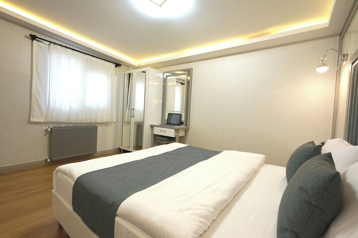 Room 40 of 104