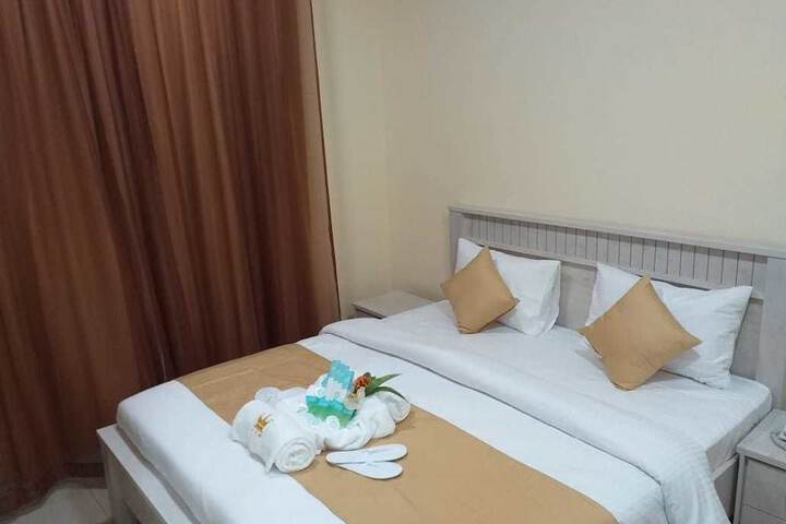 Room 11 of 48