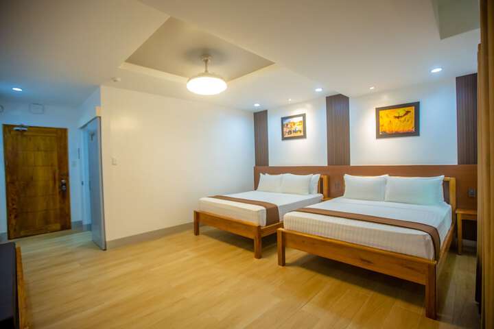 Room 9 of 72