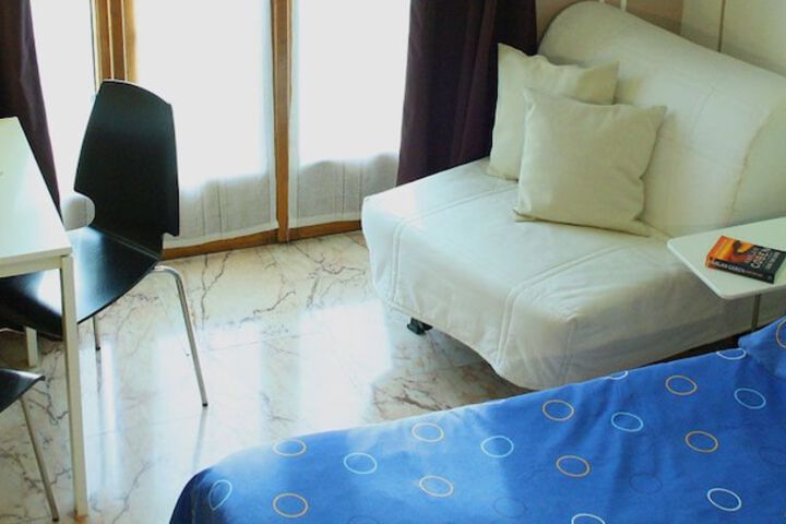 Room 5 of 50