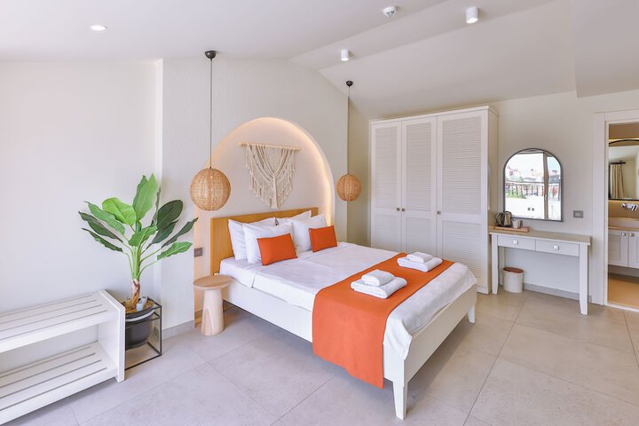 Room 20 of 34