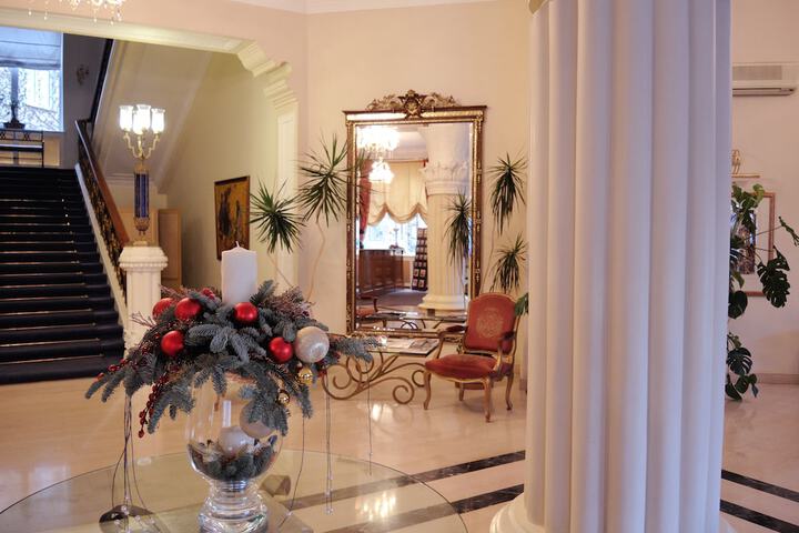 Hotel Interior 4 of 94