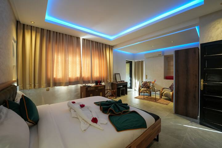 Room 11 of 35