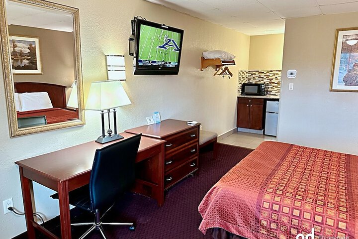 Efficiency Superior Queen Bed (14 of 18)