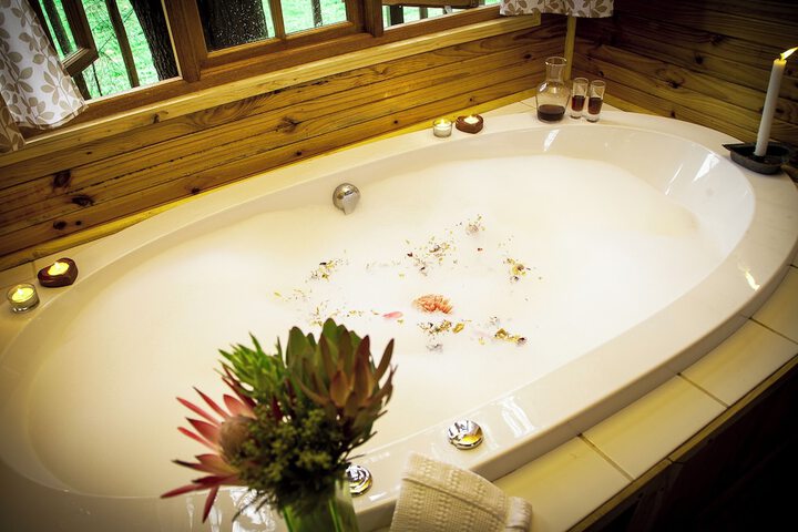 Hot Tub 81 of 110