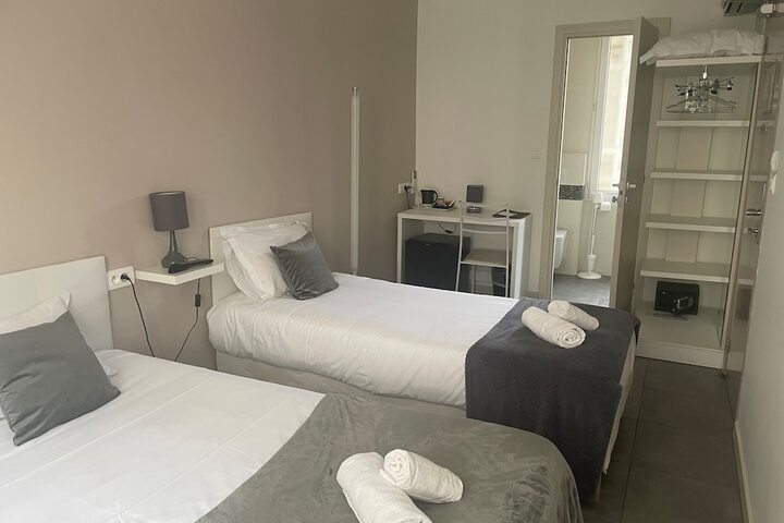 Room 44 of 82
