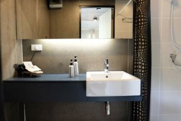 Room 4 of 22